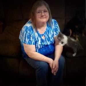 Meet your Posher, Lucinda